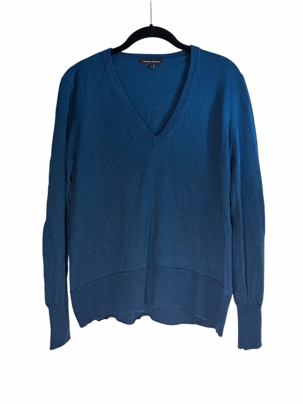 Universal Standard Merino Woo V-Neck Women’s Sweater
